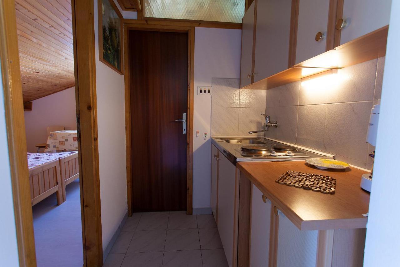 Apartments Ljerka Malinska Eksteriør billede